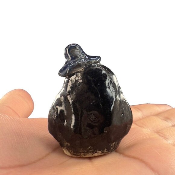 Studio Art Pottery Miniature Penguin Figurine Bird Wearing A Black Hat Signed - Picture 3 of 10